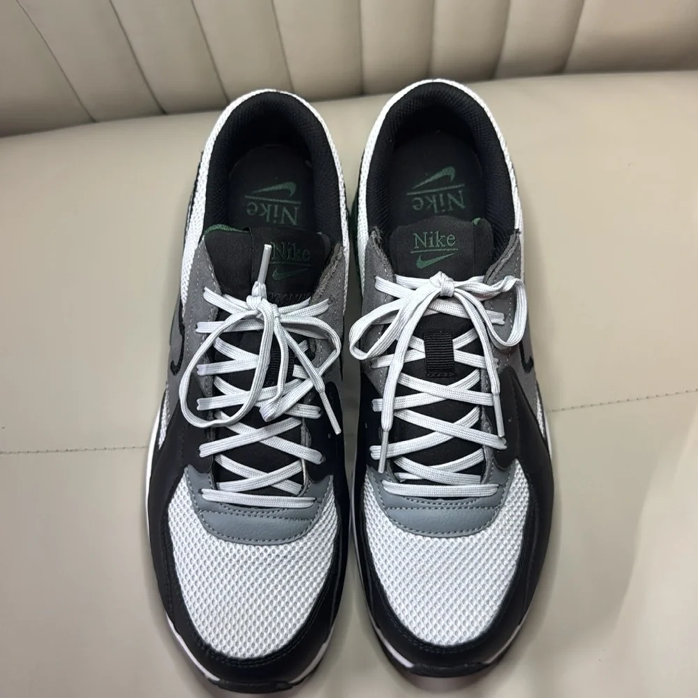 Nike Air Max Excee - Men's Size 10 (Black, Grey, Green & White) - Picture 3 of 16